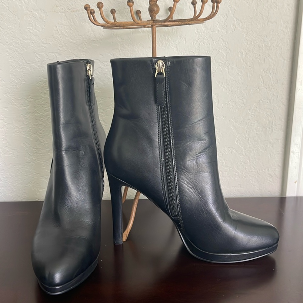 Great condition,  Nine West black ankle boots.